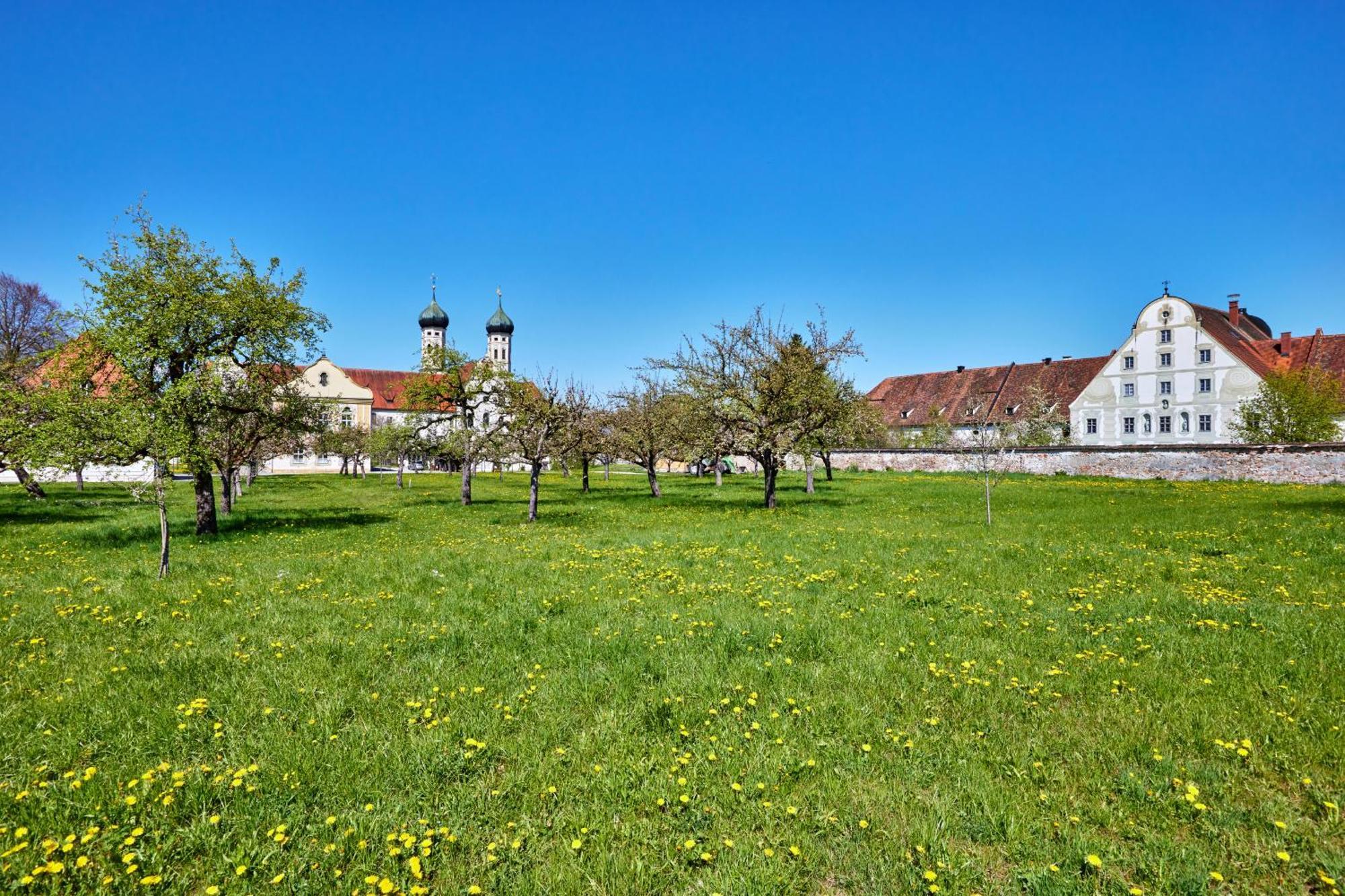 Zentrum Fuer Umwelt Und Kultur - Gaestehaus Und Jugendbildungseinrichtung Im Maierhof Benediktbeuern Exterior photo